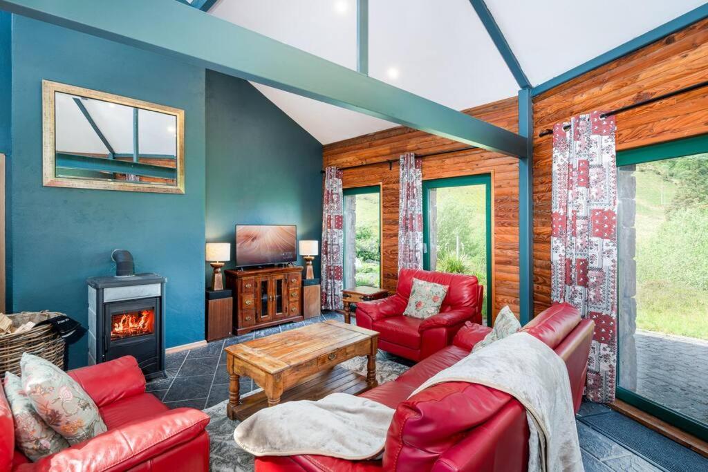 Heather Lodge With Sea And Mountain Views Leenaun Exterior foto